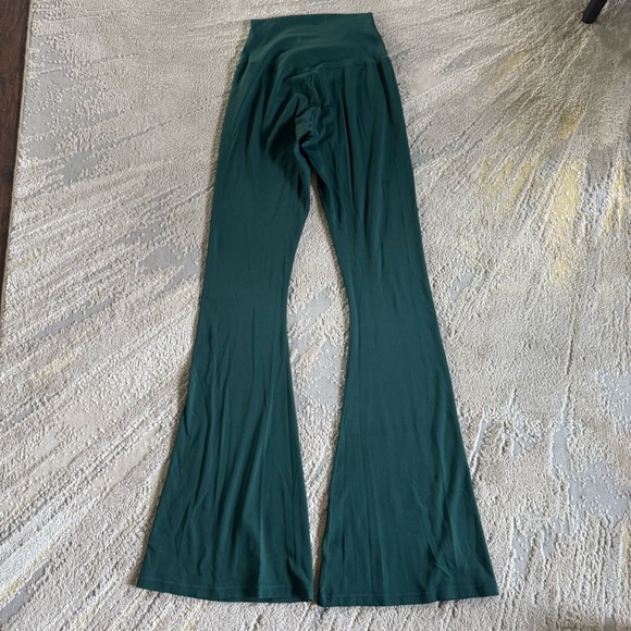 Aerie Real Me High waisted Crossover Flare Legging ruched green pull on small - Picture 7 of 8